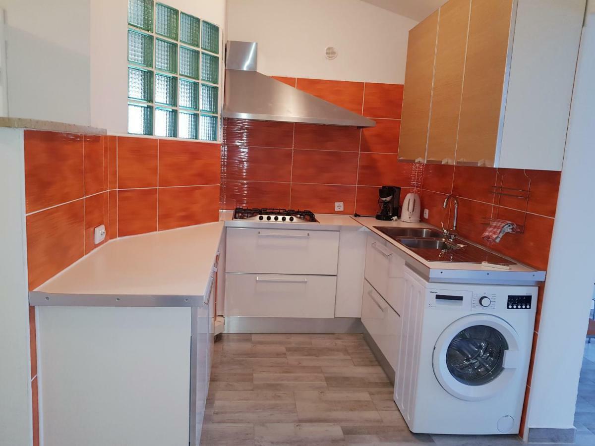Apartmani Viktorija Fažana Εξωτερικό φωτογραφία